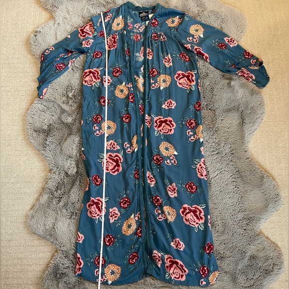 Blue Floral Kimono - Picture 10 of 12